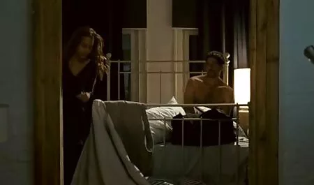 Високі худі чоловіки разом на русская еротика шосе