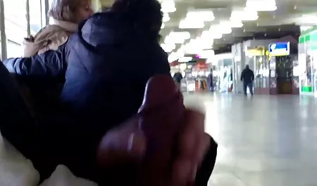 Протягнути дівчину через дірку в колготках видео еротика