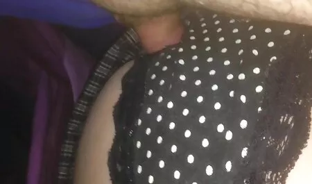 Російський мужик і його подруга зі еротика секс страпоном на члені