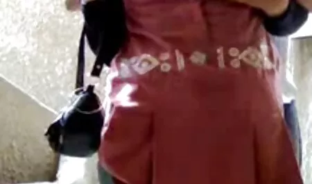 Чорний куни еротика колір включений для аналізу.