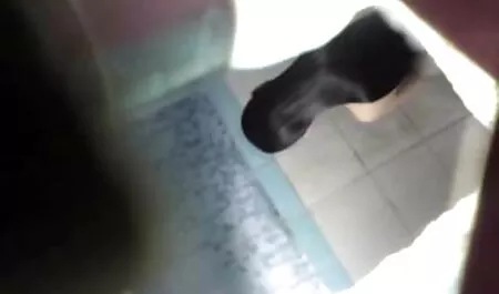 Плейбой красуня знає, як себе показати порно еротика секс