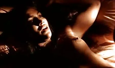 Чорний чоловік з двома білими дівчатами еротика hd