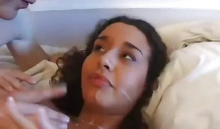 Азіатку молоду еротика mp4 зґвалтували наручниками