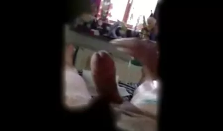 Удушення дівчини, коли її еротика бесплатно згвалтували