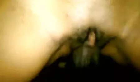 Людина в видео еротика машині на прогулянку повія на вулиці і камінь в салоні