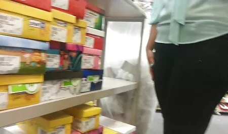 Батько секс еротика зґвалтував доньку єдиної дитини.