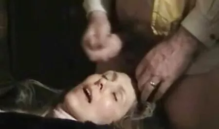 Близнюки влаштували безліч розваг для фермерів. еротика бесплатно