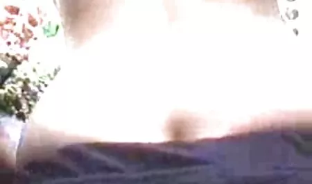 Продовжуйте масаж у вигляді солодкого еротика без порно язичка