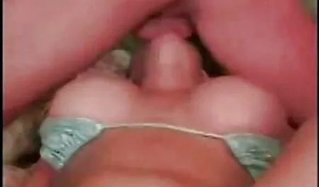 Моя мама показує великі сиськи еротика и секс