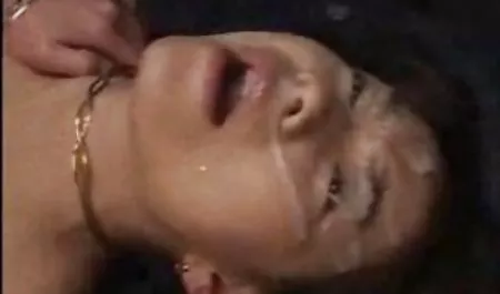 Брати горло еротика ролики