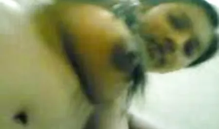 Білий чоловік, жінка з чорною жінкою еротика видео онлайн