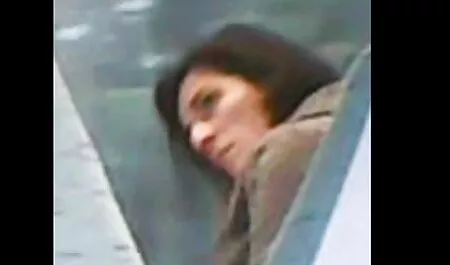 Азіатка піднімає ванну з хлопцем еротика блондинки