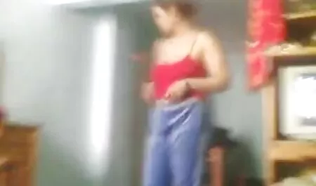 Студенти малюють еротика 365 голого чоловіка з Керроллом