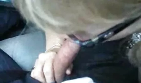 Палець еротика порн на аналізі жіночих криків