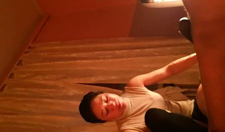 Блондинка прийме всю еротика 4к сперму.