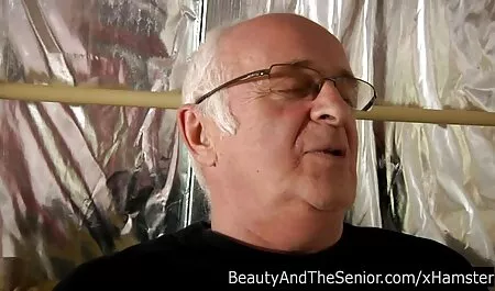 П'яна еротика сайт блондинка змушує свою подругу смоктати на кастингу