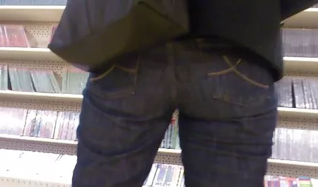 Голу дівчину прибивають цвяхами в грязі і їдуть русская еротика з країни