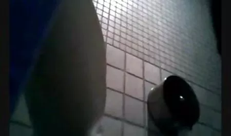 Чудова блондинка з ідеальною фігурою еротика парнуха