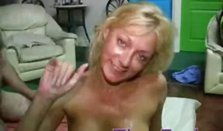 Красиві сиськи в еротика супер красивому нижній білизні