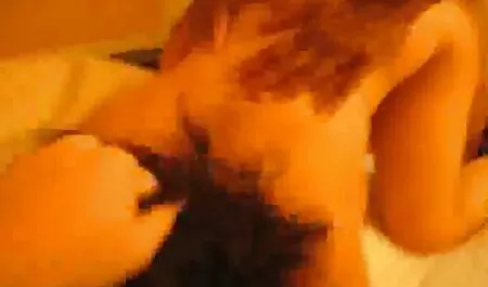 Сором'язлива жінка буде спати порно еротика секс на дні з прихованою камерою